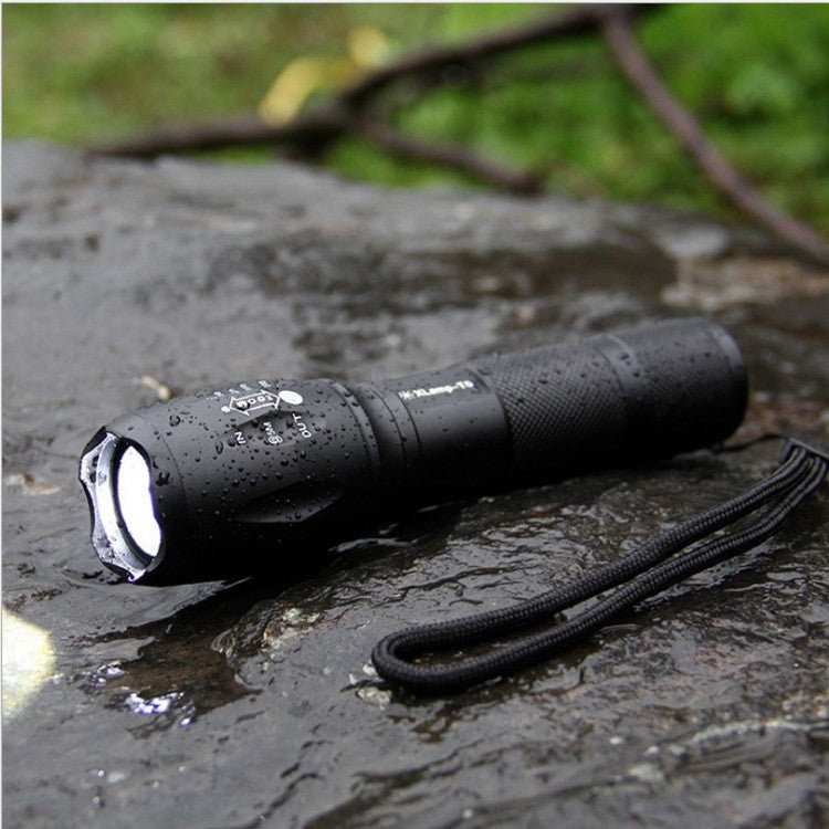 Lanterna Power Bank LED, Incarcare USB, Raza 300m, 5W, Model T9 Telescopic 14.7 -15.7 cm, Functie Zoom si Incarcare Telefon, Negru