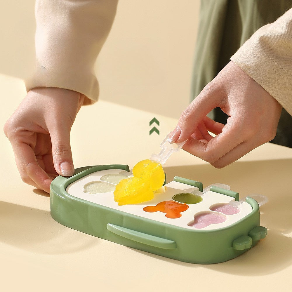 Forma pentru inghetata, 4 compartimente, forme cu animalute, materialsilicon si ABS, 21 x 12.8 x 3cm, verde